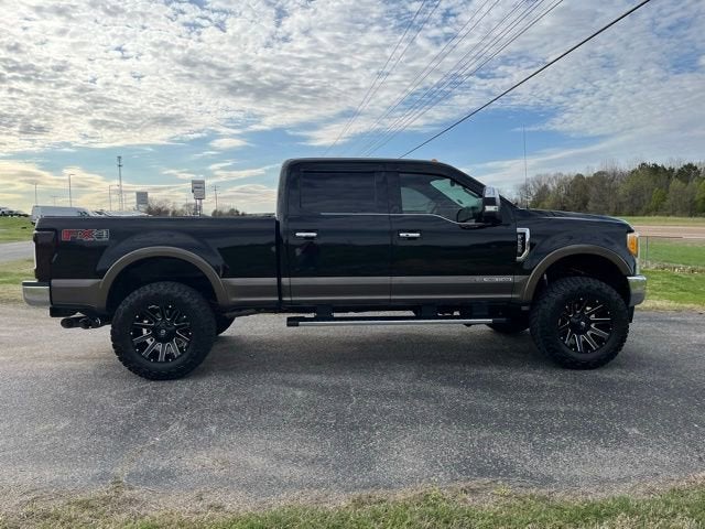 2017 Ford Super Duty F-250 SRW Lariat