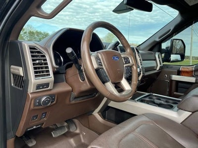 2017 Ford Super Duty F-250 SRW Lariat