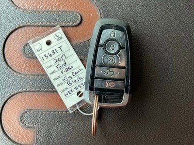 2017 Ford Super Duty F-250 SRW Lariat