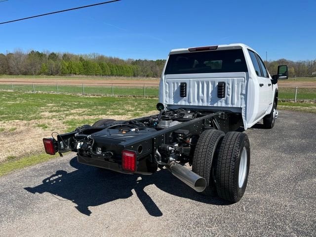 2026 GMC Sierra 3500 HD Chassis Cab Pro