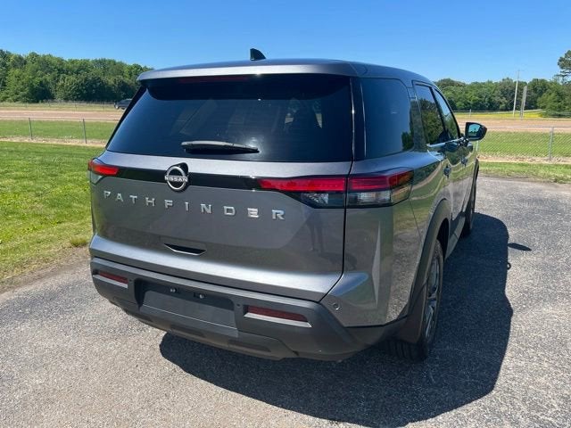 2024 Nissan Pathfinder S