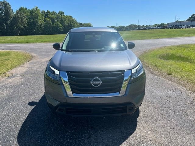 2024 Nissan Pathfinder S