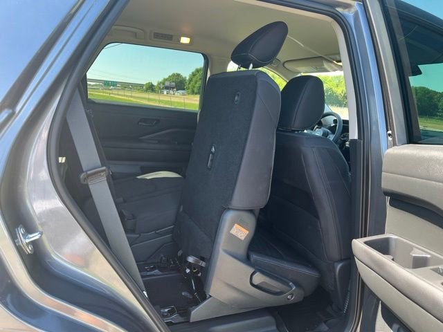 2024 Nissan Pathfinder S