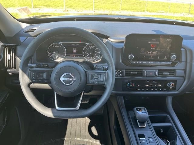 2024 Nissan Pathfinder S