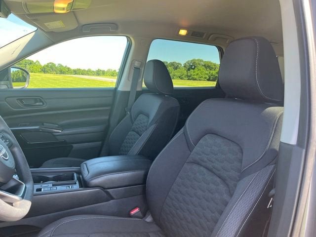2024 Nissan Pathfinder S