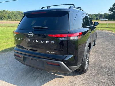 2024 Nissan Pathfinder SV
