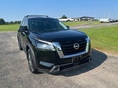 2024 Nissan Pathfinder SV