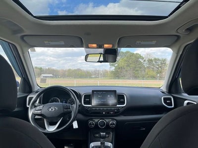 2022 Hyundai Venue SEL