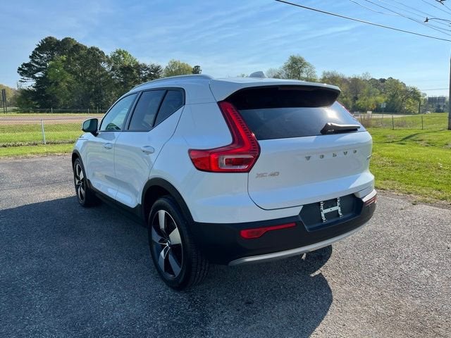 2020 Volvo XC40 Momentum
