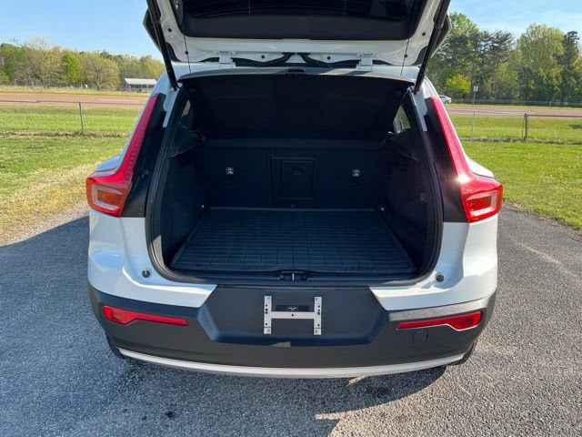 2020 Volvo XC40 Momentum