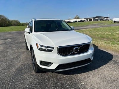 2020 Volvo XC40 Momentum
