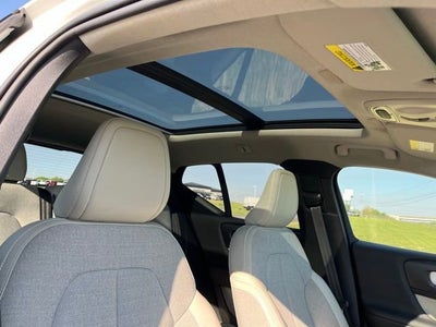 2020 Volvo XC40 Momentum